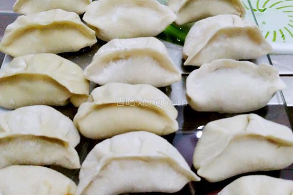 鱿鱼三鲜馅儿饺子的做法图解19