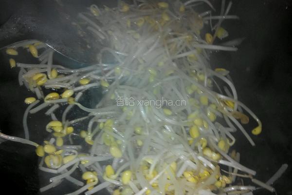 菠菜豆芽炒鸡蛋的做法图解4