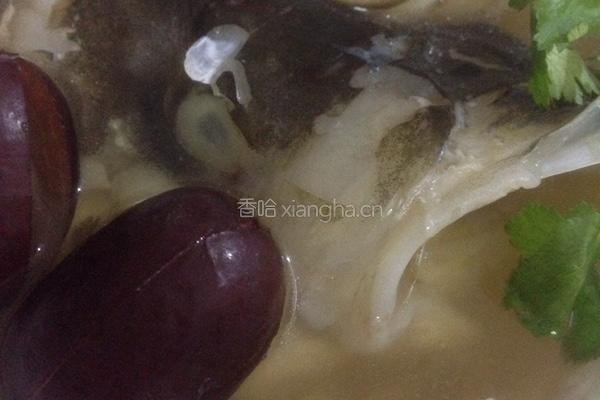 鲜天麻炖鱼头