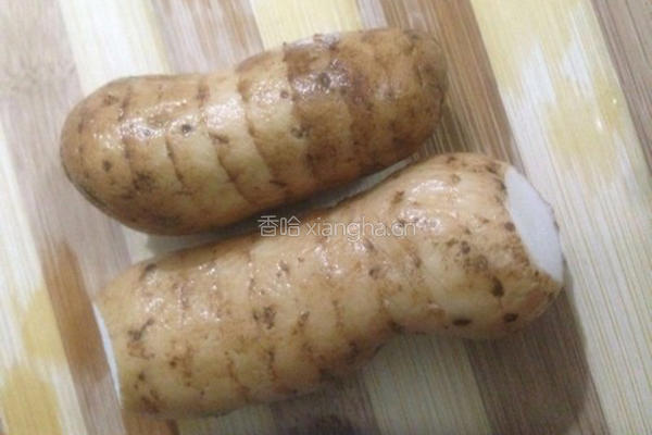 鲜天麻炖鱼头的做法图解1