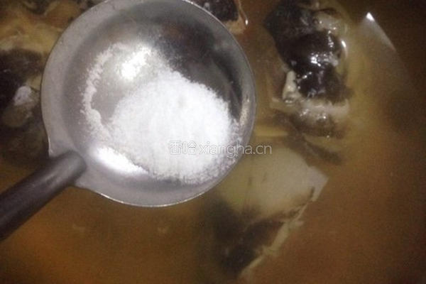 鲜天麻炖鱼头的做法图解13