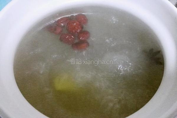 海带萝卜排骨汤的做法图解6