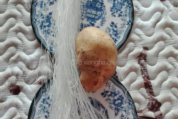 孜然土豆粉丝的做法图解1