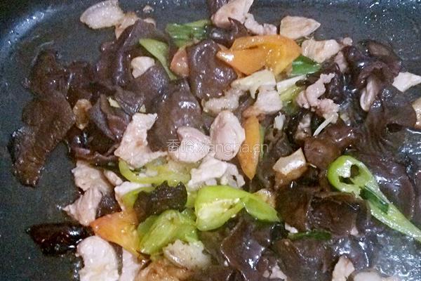 木耳炒肉的做法图解6