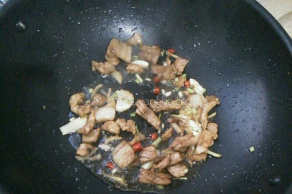 辣白菜炒肉片的做法图解4