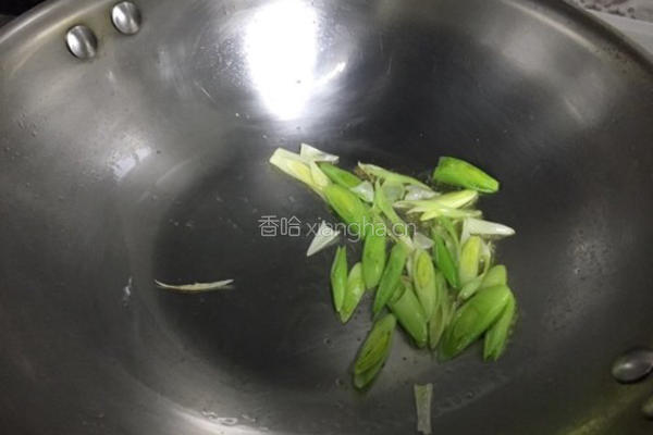 肉末炒豌豆的做法图解3