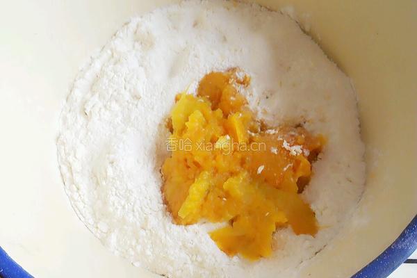 南瓜黄金餐包的做法图解2