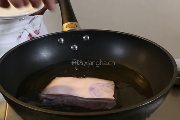 蒜泥白肉的做法图解1