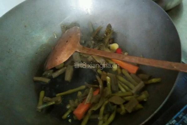 煮鱼的做法图解6