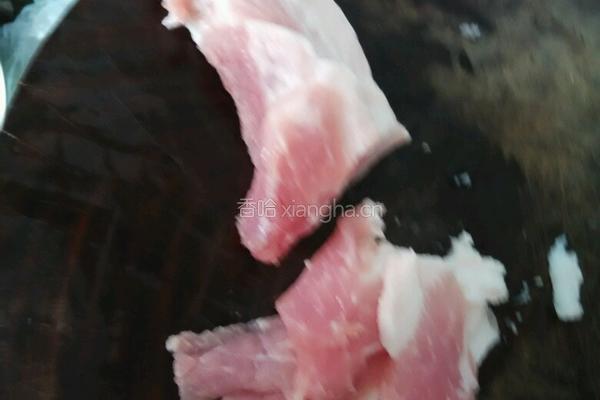 鸡肝散炖腿肉末的做法图解1