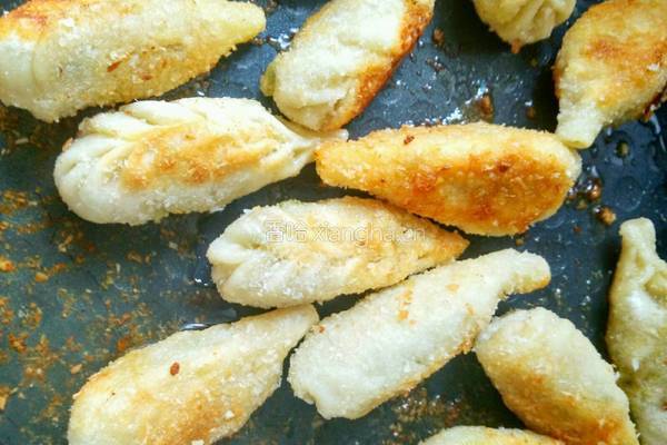 酥脆椰蓉煎饺的做法图解9