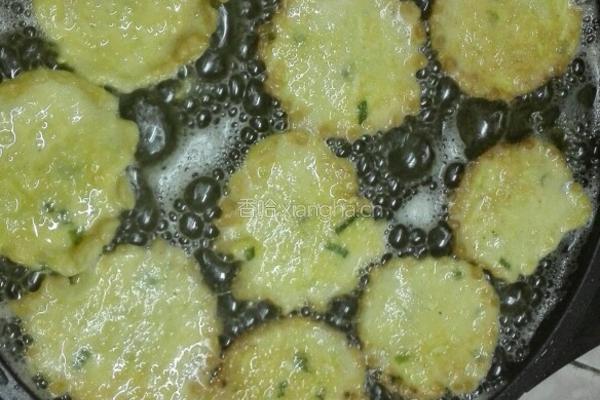 西葫芦鸡蛋饼的做法图解2
