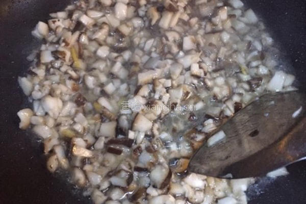 香菇番茄鸡肉粥的做法图解3