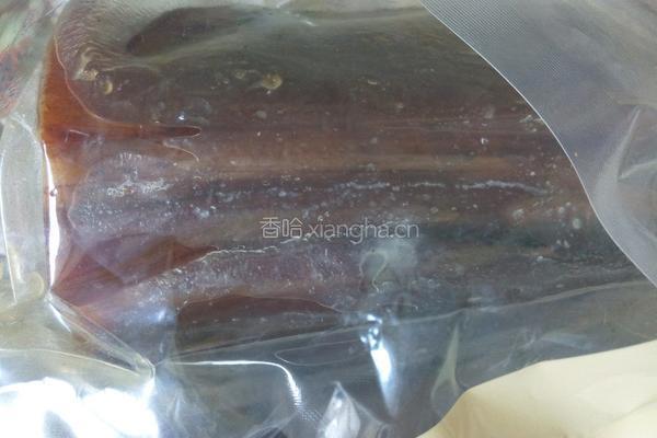 腊肉炒荷兰豆的做法图解1
