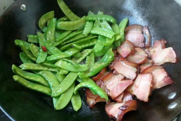 荷兰豆炒腊肉的做法图解5