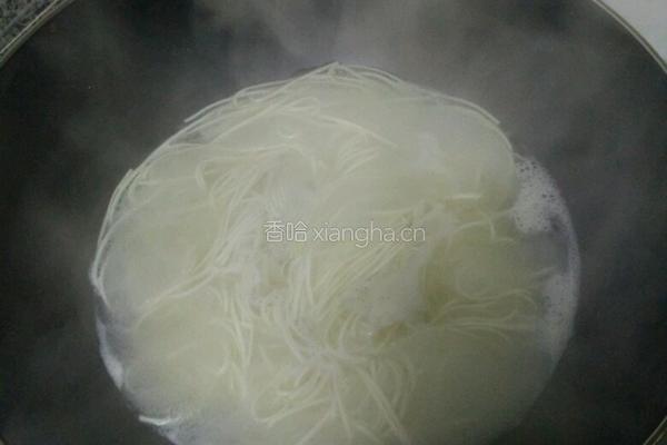 菠菜番茄鸡蛋盖浇面的做法图解3