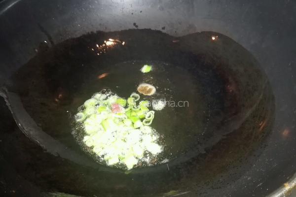 什锦蔬菜肉丁的做法图解3