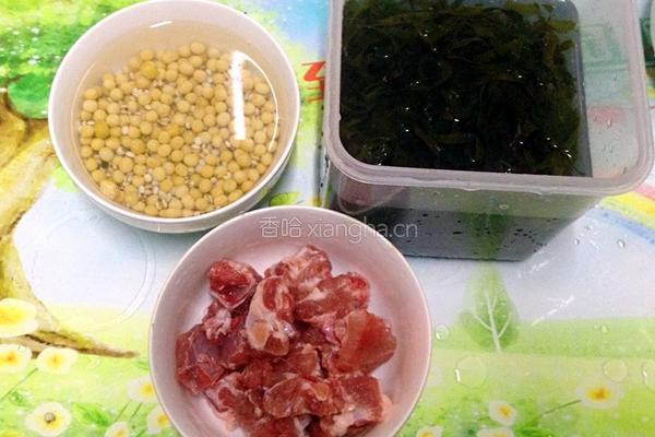 排骨海带汤的做法图解2