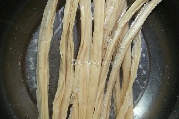 凉拌腐竹的做法图解1