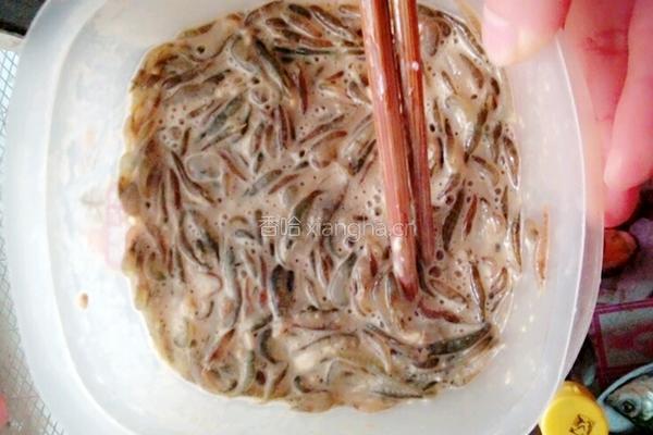 香炸小虾米的做法图解3