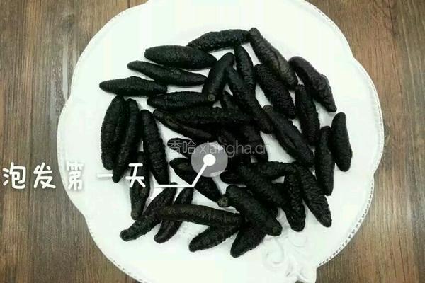 海参黑木耳汤的做法图解3