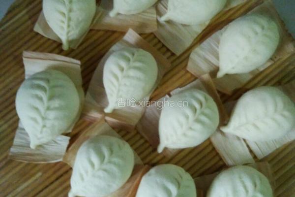 排骨包子的做法图解3