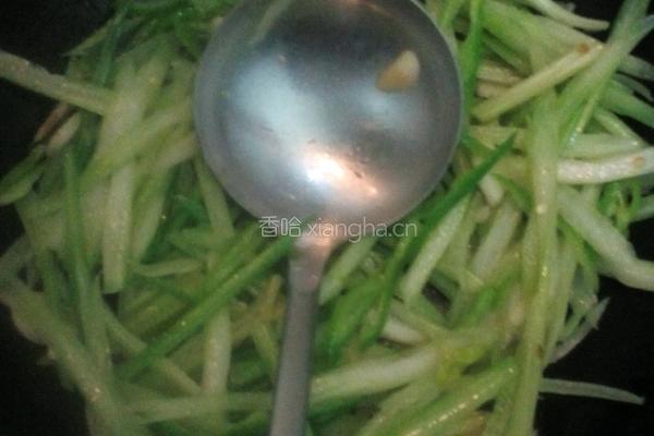 西芹炒鸡蛋的做法图解7