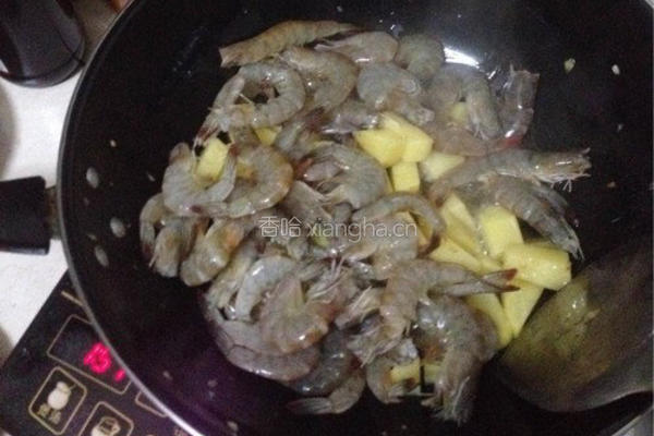 土豆咖喱虾的做法图解4