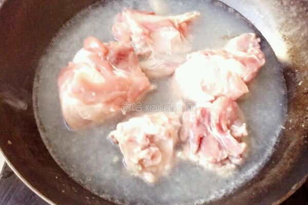 大骨山药汤的做法图解2