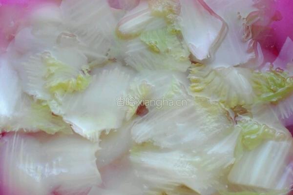 醋溜白菜片的做法图解5