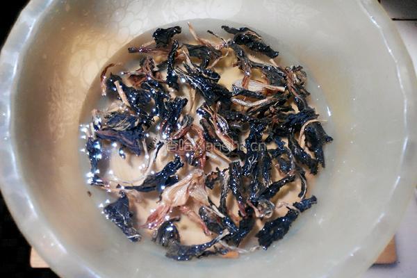 菜干烧骨粥的做法图解2