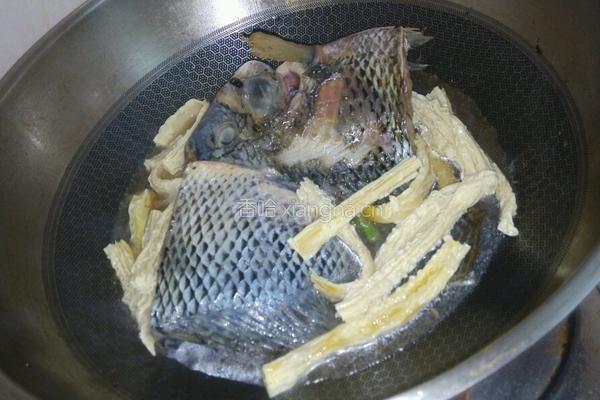 腐竹炆鱼的做法图解6