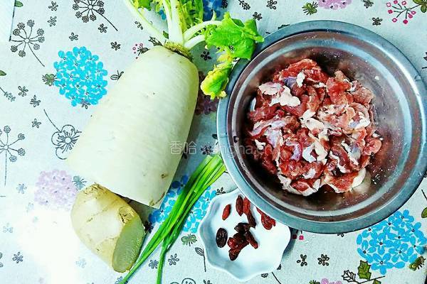羊肉萝卜汤的做法图解1