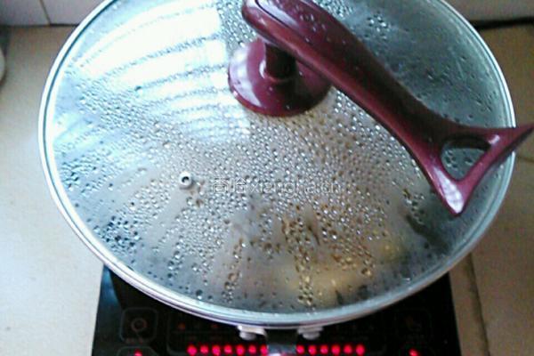板栗焖鸡的做法图解8