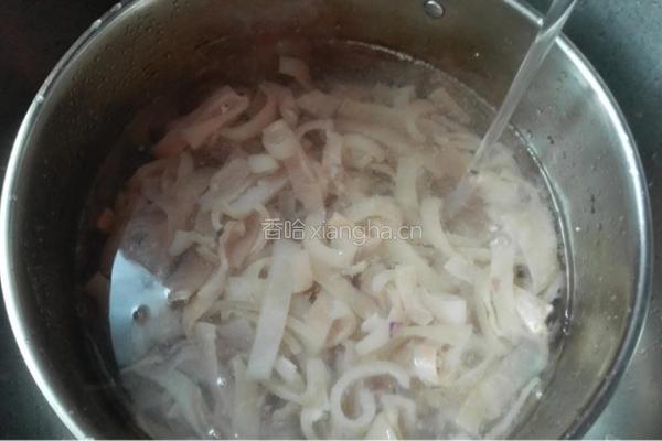 肉皮冻的做法图解4