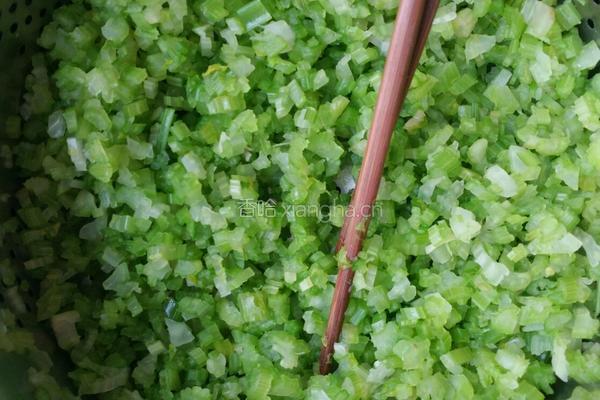 芹菜饺子汤饭的做法图解2