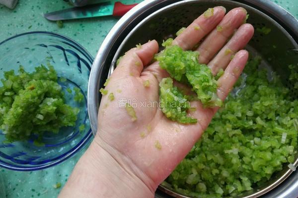 芹菜饺子汤饭的做法图解6
