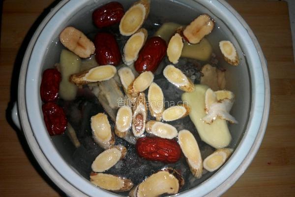 当归黄芪乌鸡汤的做法图解4