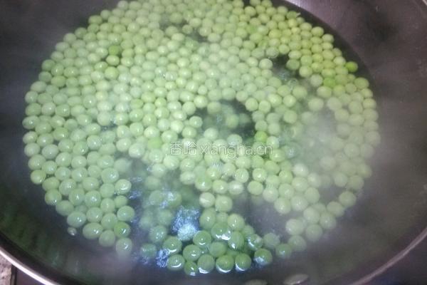豌豆炒肉末的做法图解4