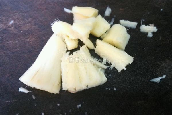 莲藕大骨汤的做法图解3