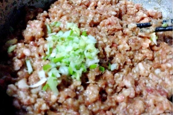 翡翠白菜饺子的做法图解1