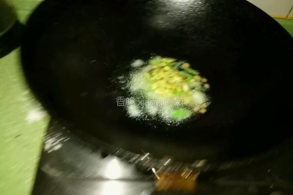 尖椒炒鸡蛋的做法图解4