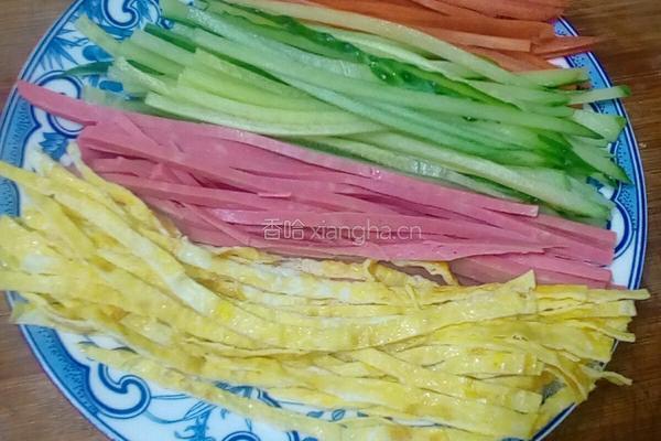 紫菜包饭的做法图解3