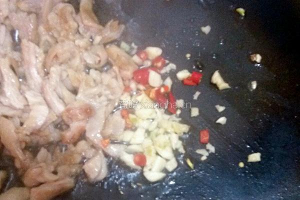 酸菜炒大肠的做法图解4