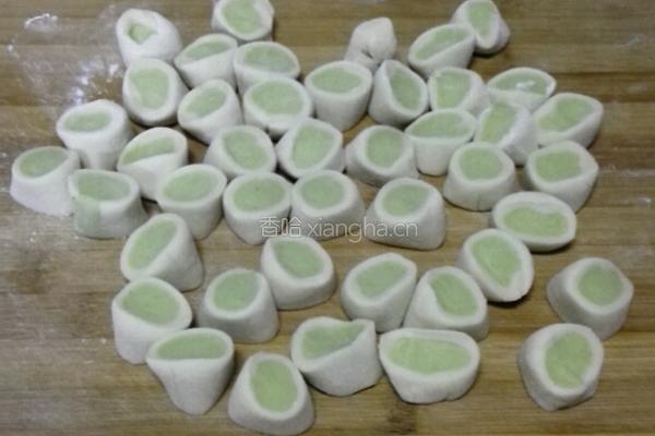 菠菜双色水饺的做法图解8