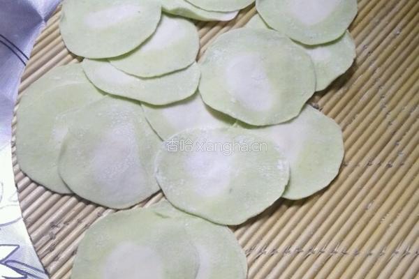 菠菜双色水饺的做法图解9