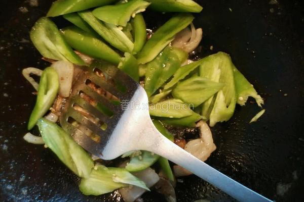 尖椒熘苦肠的做法图解5