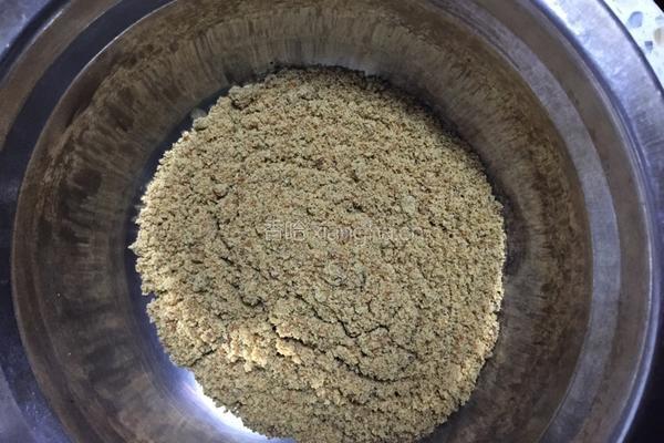 夹心芝麻阿胶枣的做法图解1