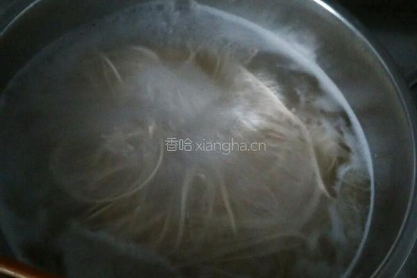 白菜汤面条的做法图解4