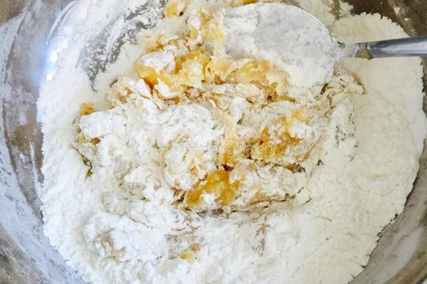 香蕉糯米饼的做法图解2